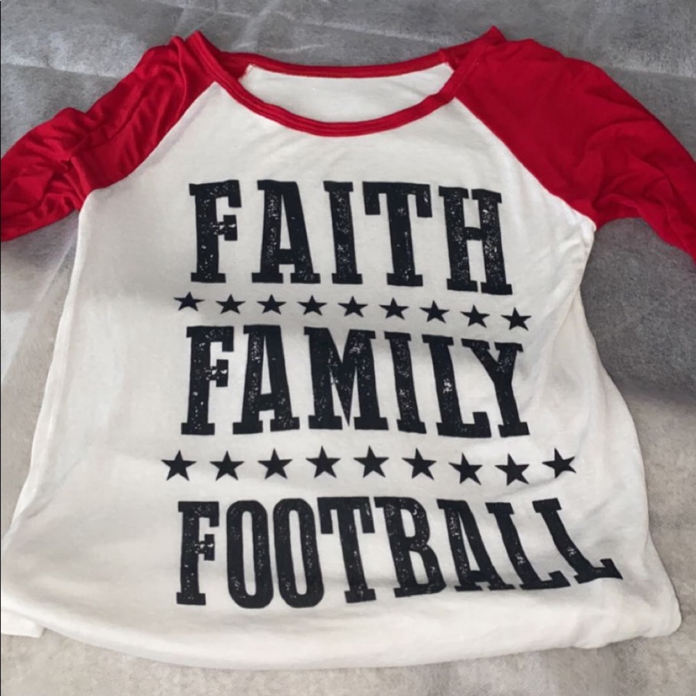 Tee shirt